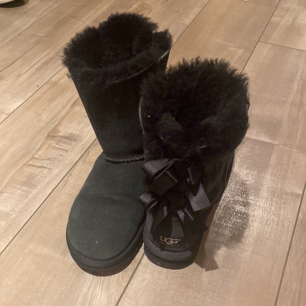 Ugg boots with bows